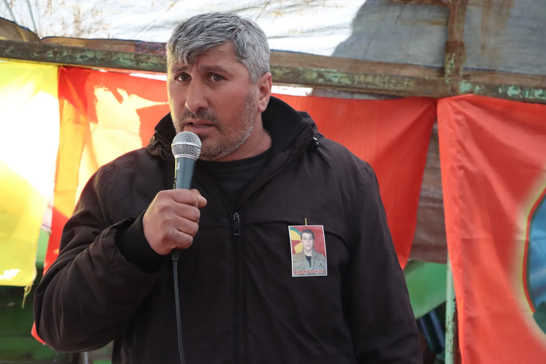 Bi sedan şêniyan şehîd Serhed Tolhildan bi bîr anî