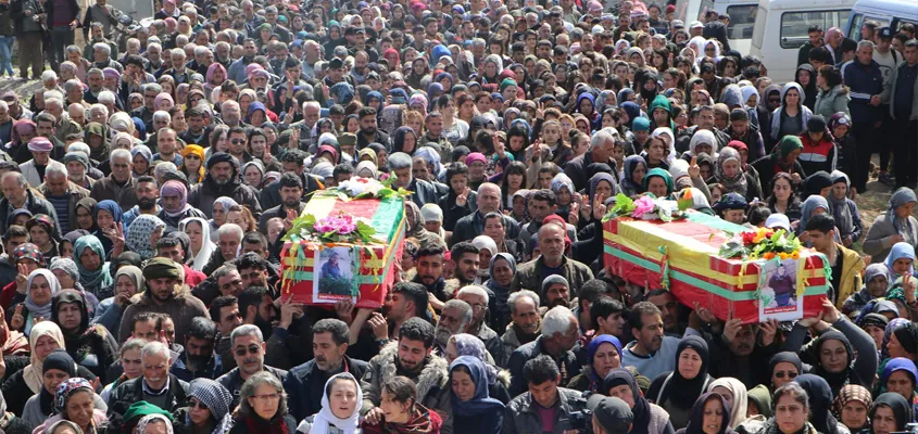 Cenazeyên şehîdên teqîna li Şehbayê hatin veşartin