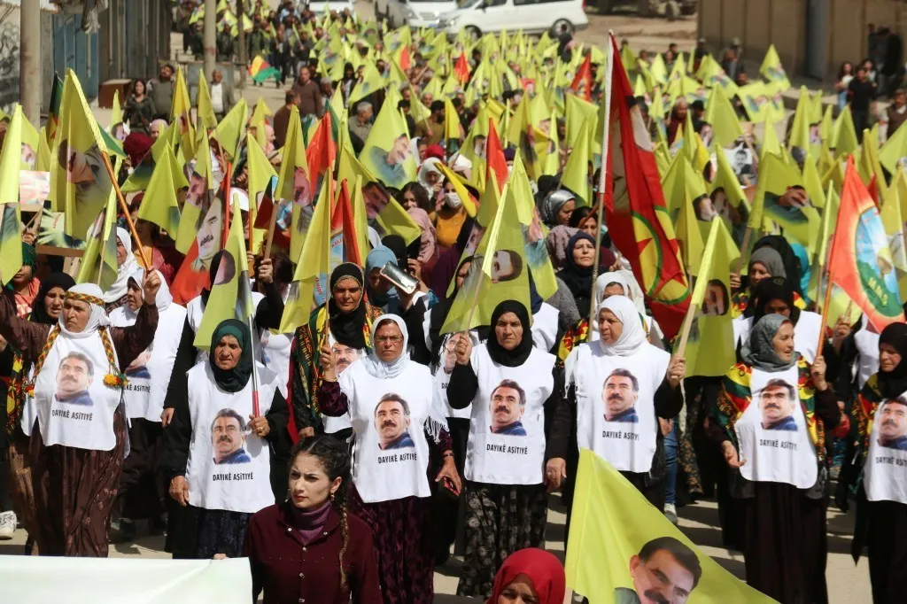 Şêniyên Dêrikê li dijî hevkariya PDK'ê ya bi dewleta Tirk re meşiyan