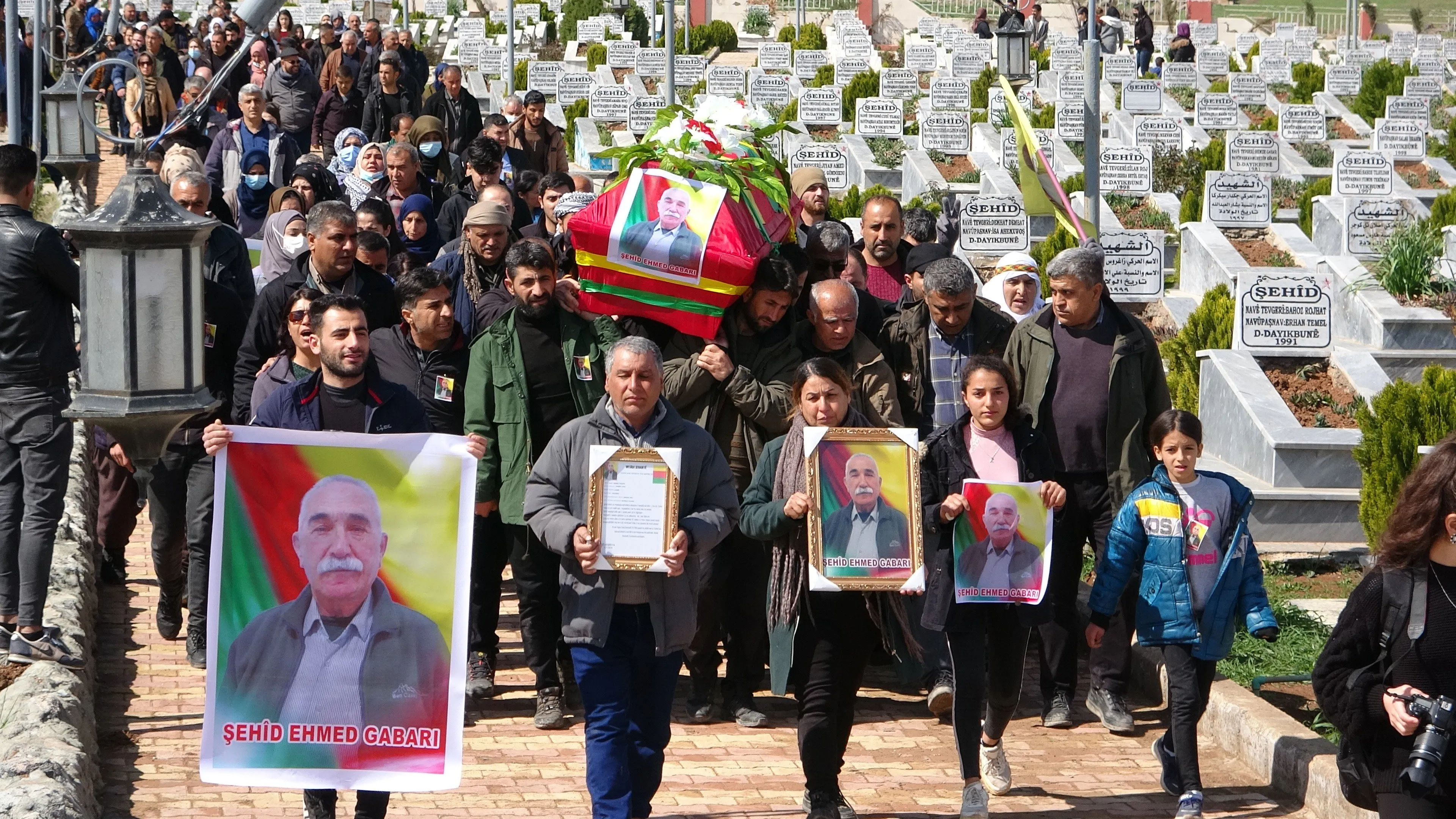 Şehîd Ehmed Gabarî li goristana şehîd Xebat hate veşartin