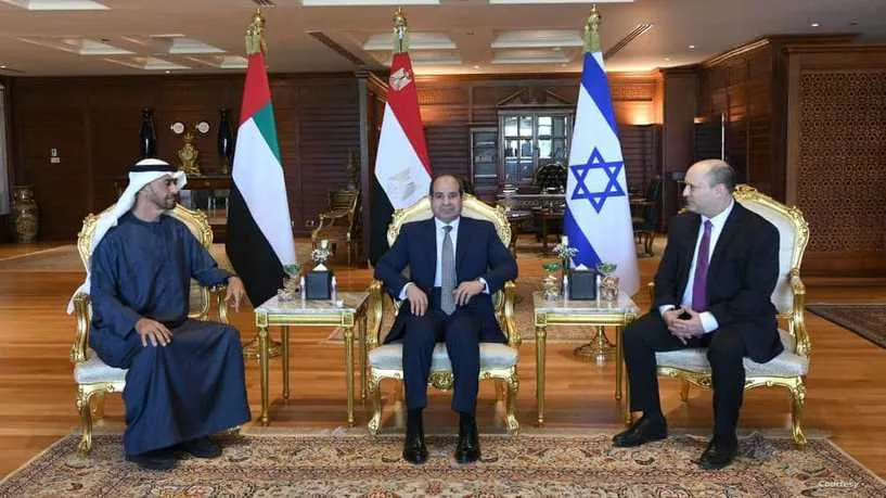 El-Sîsî bi Naftali Bennett û Mihemed Bin Zayîd re civiya