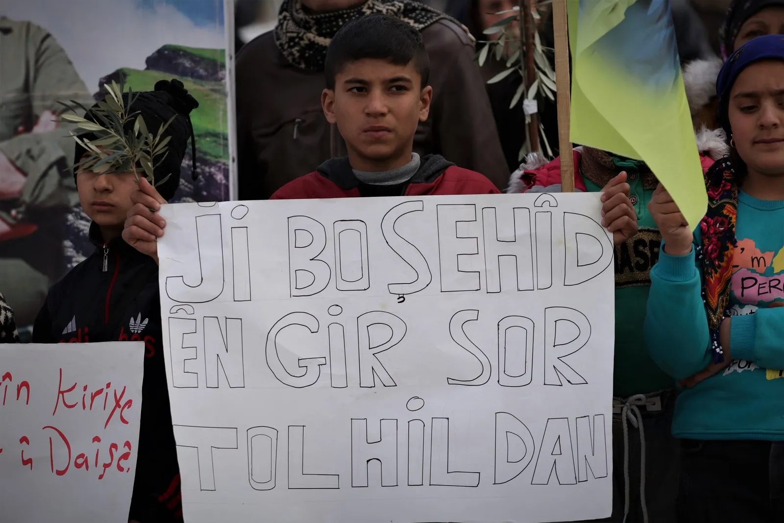 Bi deh hezaran şêniyên Efrîn û Şehbayê dagirkirina Efrînê şermezar kir