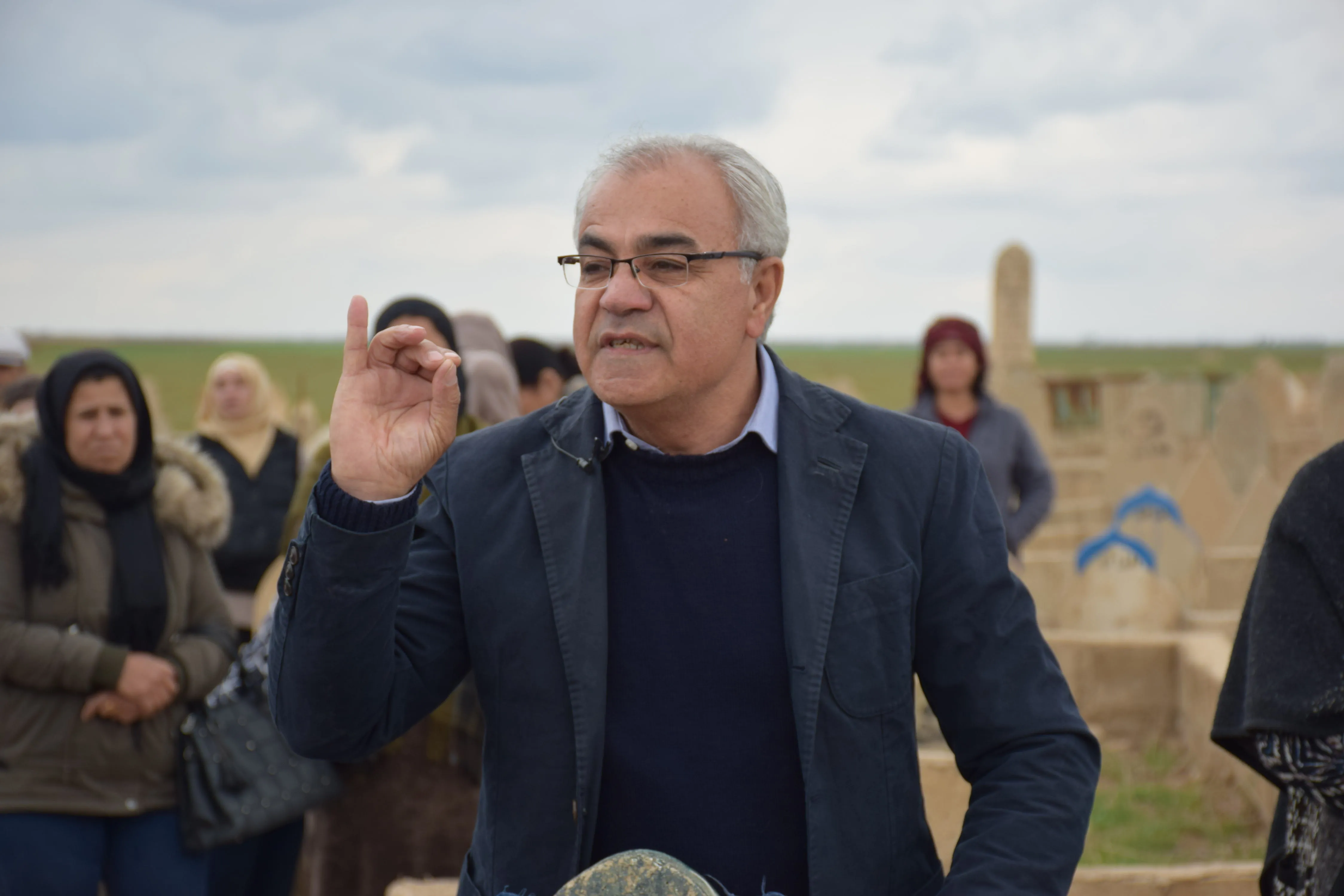 ​​​​​​​Şêniyên Qamişloyê serdana goristana şehîdên 12'ê Adarê kir