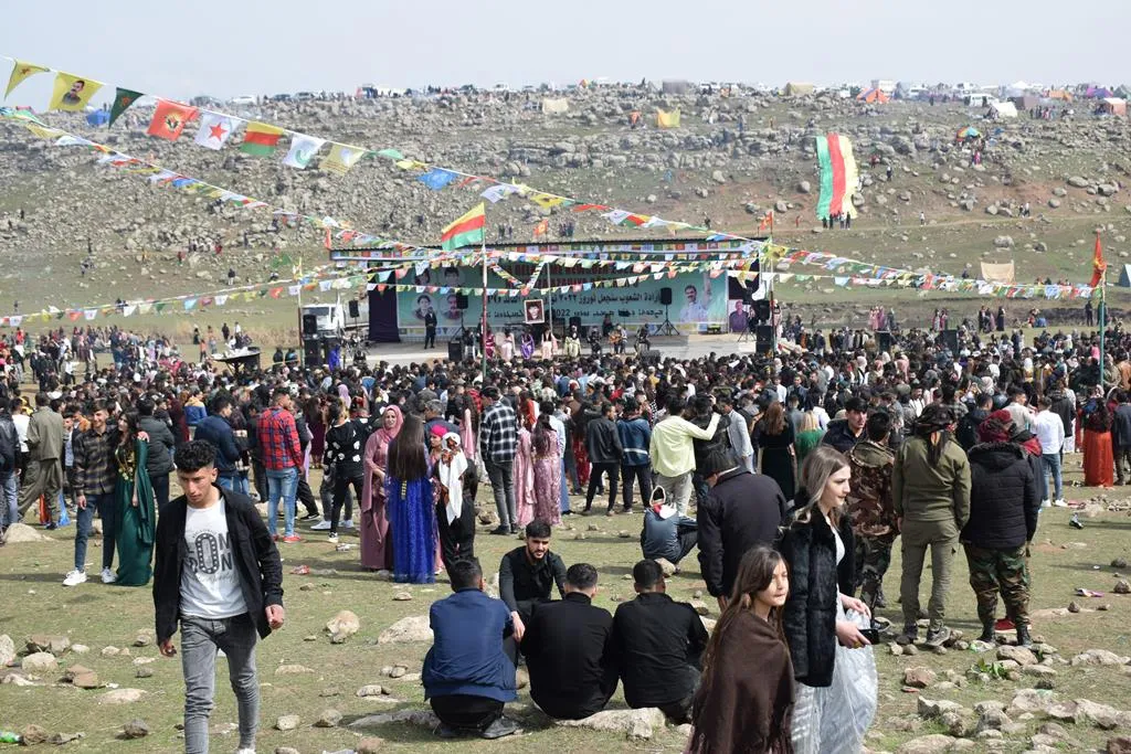 Ji pîrozbahiyên Newrozê: Ji Kawayê Hesinkar heta Rêber Apo berxwedan berdewam e