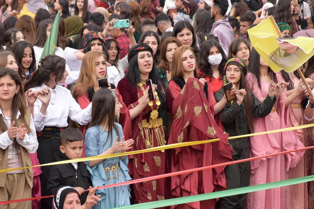 Ji pîrozbahiyên Newrozê: Ji Kawayê Hesinkar heta Rêber Apo berxwedan berdewam e