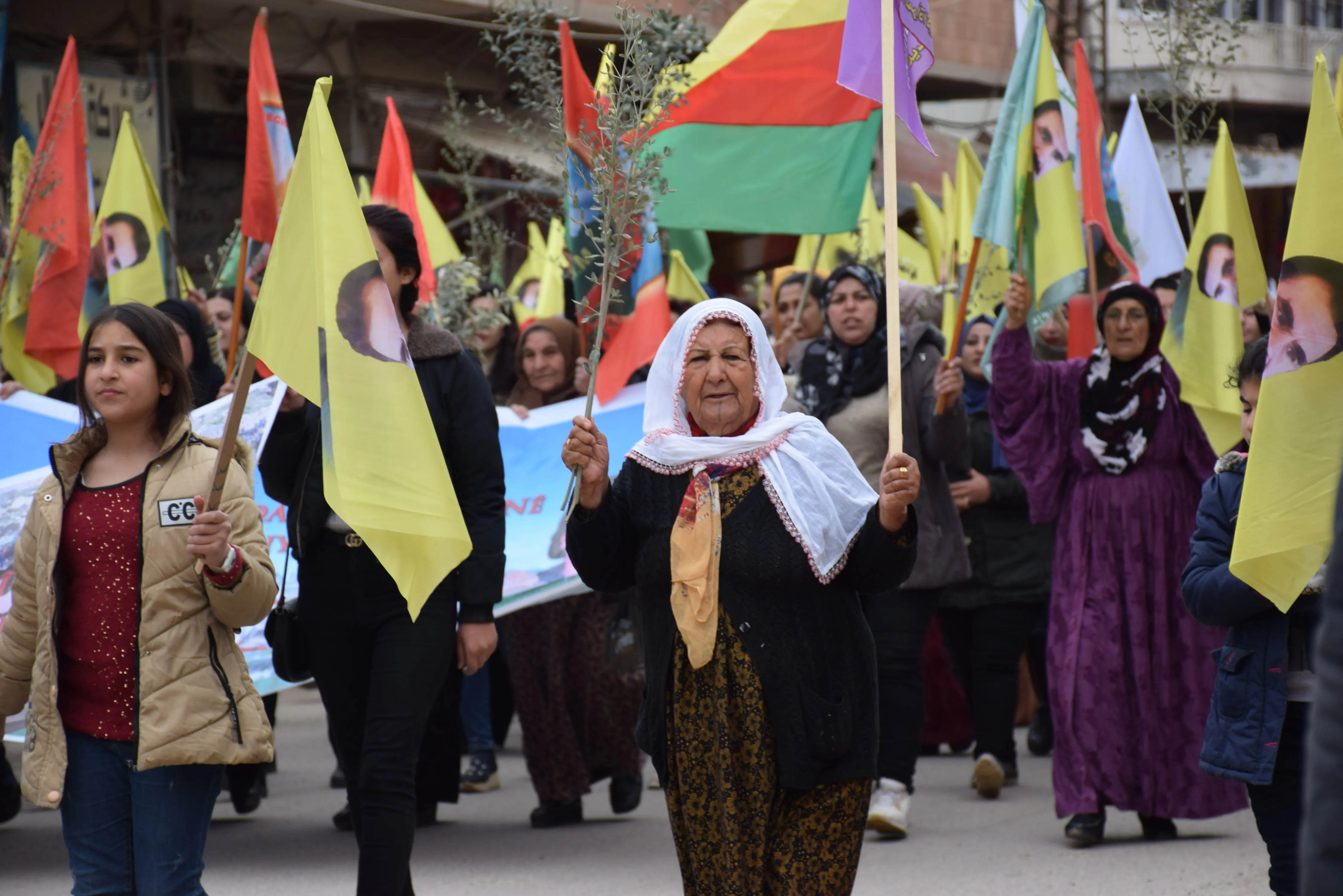 Bi hezaran şêniyên herêma Cizîrê: Na ji dagirkirina Efrînê re