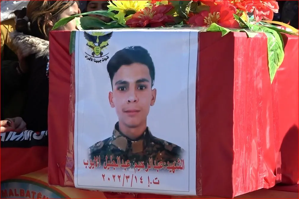 Li Minbicê şehîdekî Cebhet El-Ekrad hate oxirkirin