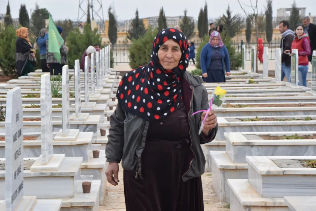 Dayikên Aştiyê û yên şehîdan banga azadiya fîzîkî ya rêber Ocalan kir