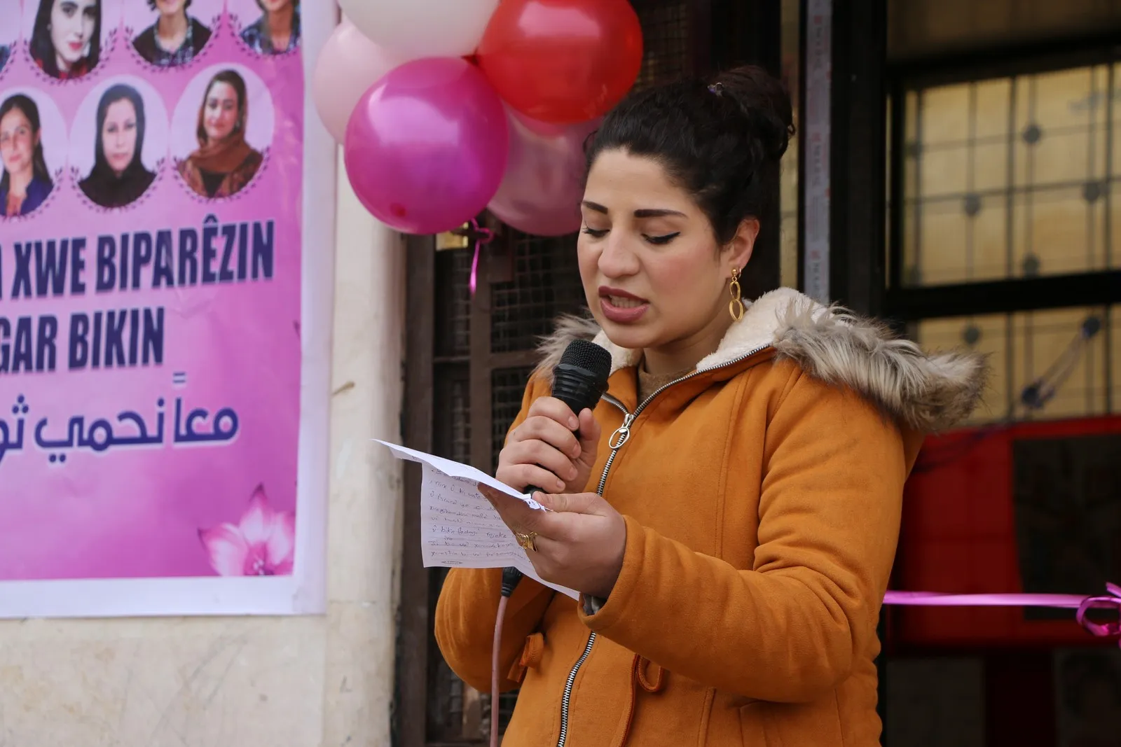 Di çalakiyên 8'ê Adarê de jinan soza parastina destkeftiyan da