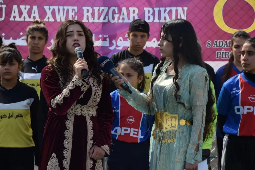 Di çalakiyên 8'ê Adarê de jinan soza parastina destkeftiyan da