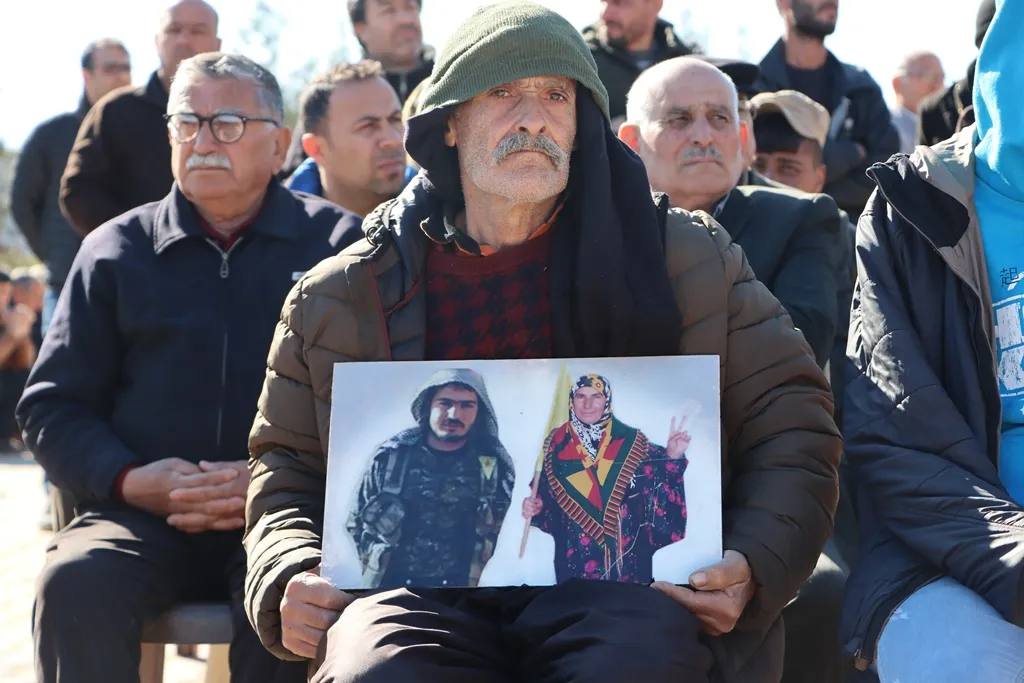 Li Qamişlo şehîdên meha Adarê hatin bibîranîn