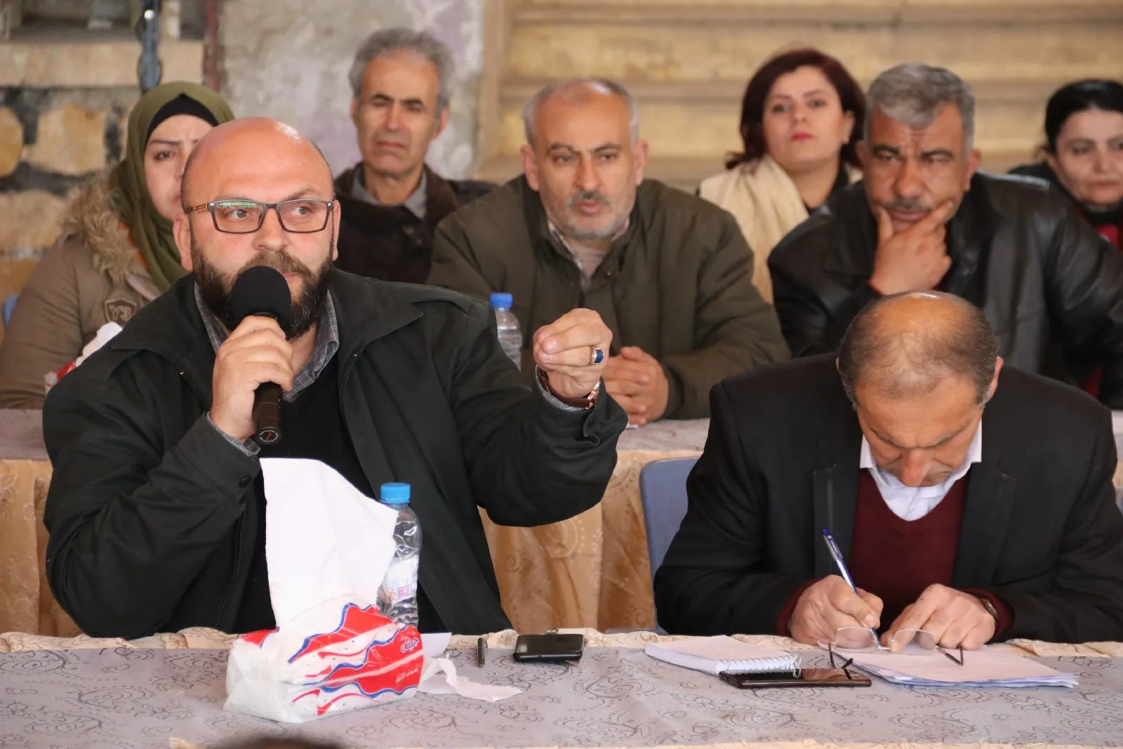 MSD'ê panelek li Helebê li dar xist
