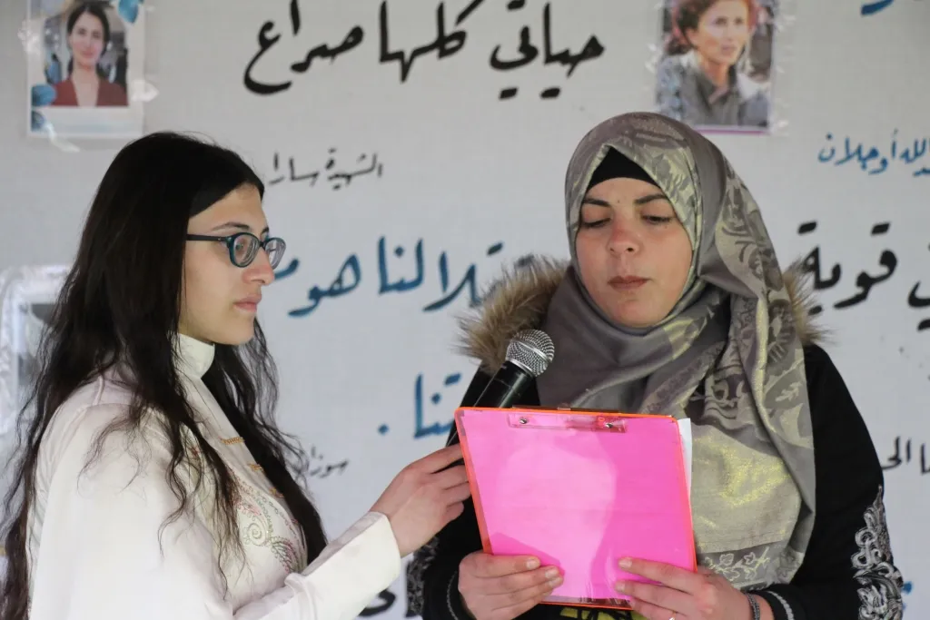 Yekitiya Jinên Ciwan û Hîlala Zêrîn bi boneya 8'ê Adarê çalakî li dar xistin