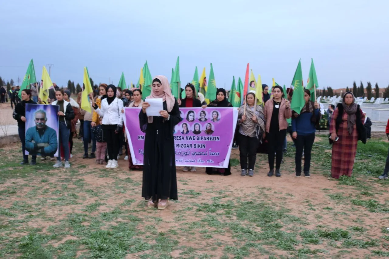 Palatforma çalakiyên hevbeş şehîdên azadiyê bi bîr anîn