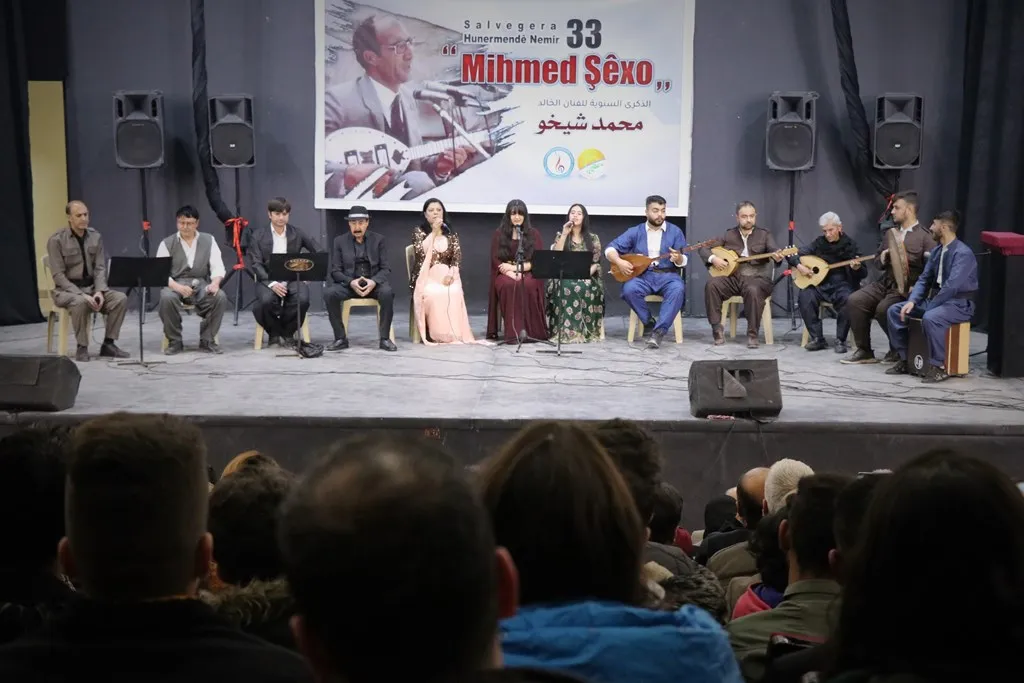 “Mihemed Şêxo bi `Bilbilê Kurdistanê` hatiye naskirin”