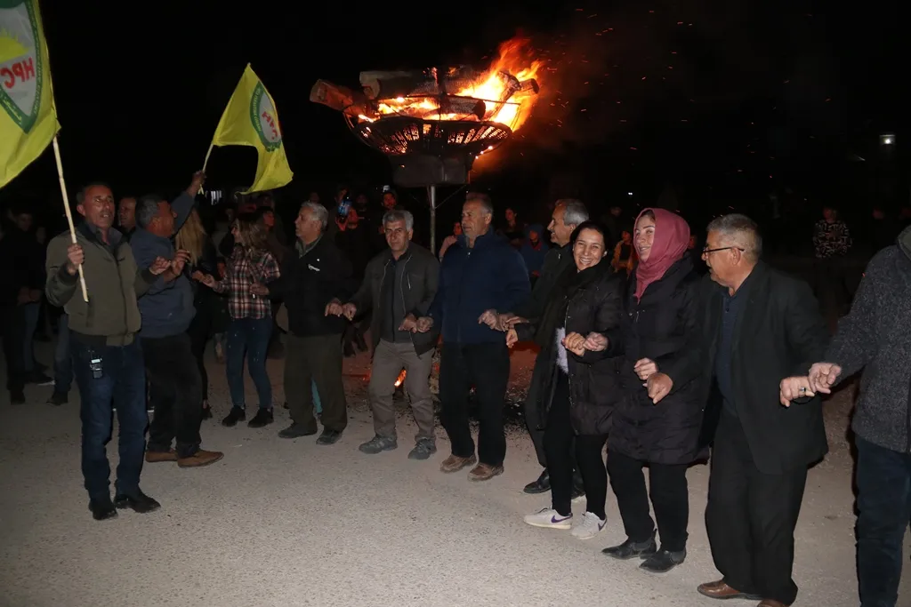 Li Dêrik û Girkê Legê pîrozbahiyên Newrozê