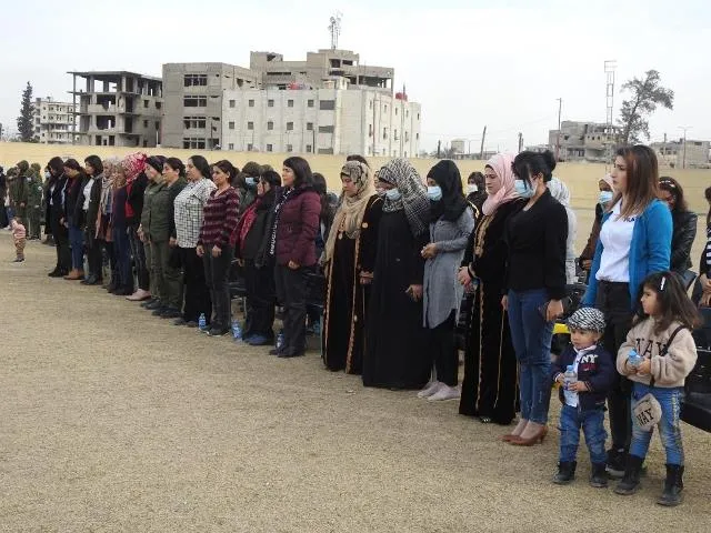 Pîrozbahiyên Hêzên Ewlekariya Hundirîn –Jin bi boneya 8’ê Adarê