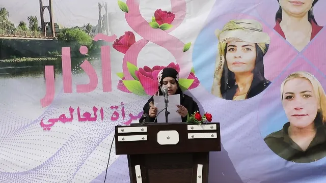 Pîrozbahiyên Hêzên Ewlekariya Hundirîn –Jin bi boneya 8’ê Adarê