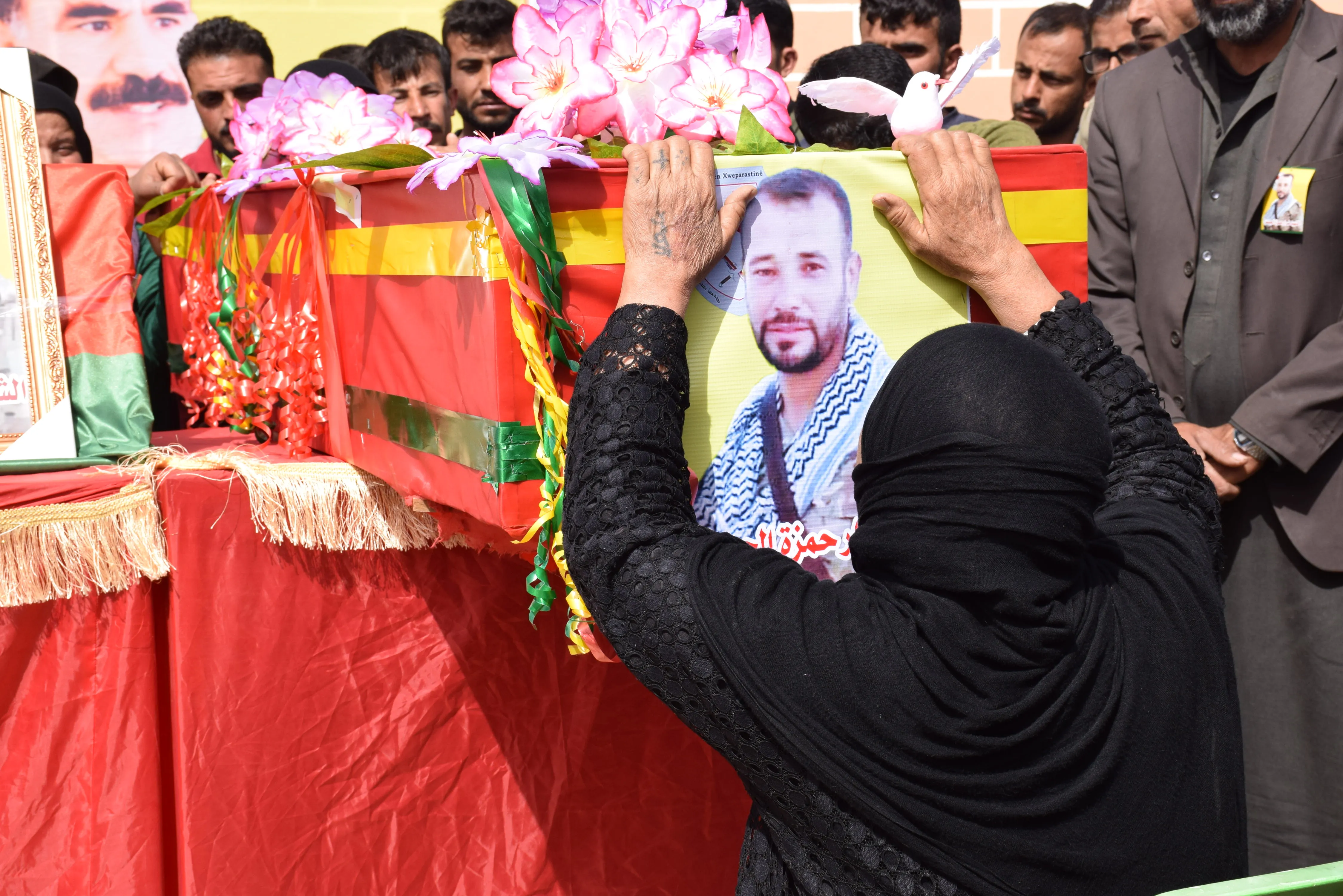 Şêniyên Tirbespiyê şehîd Dirar El-Cuma spart axê