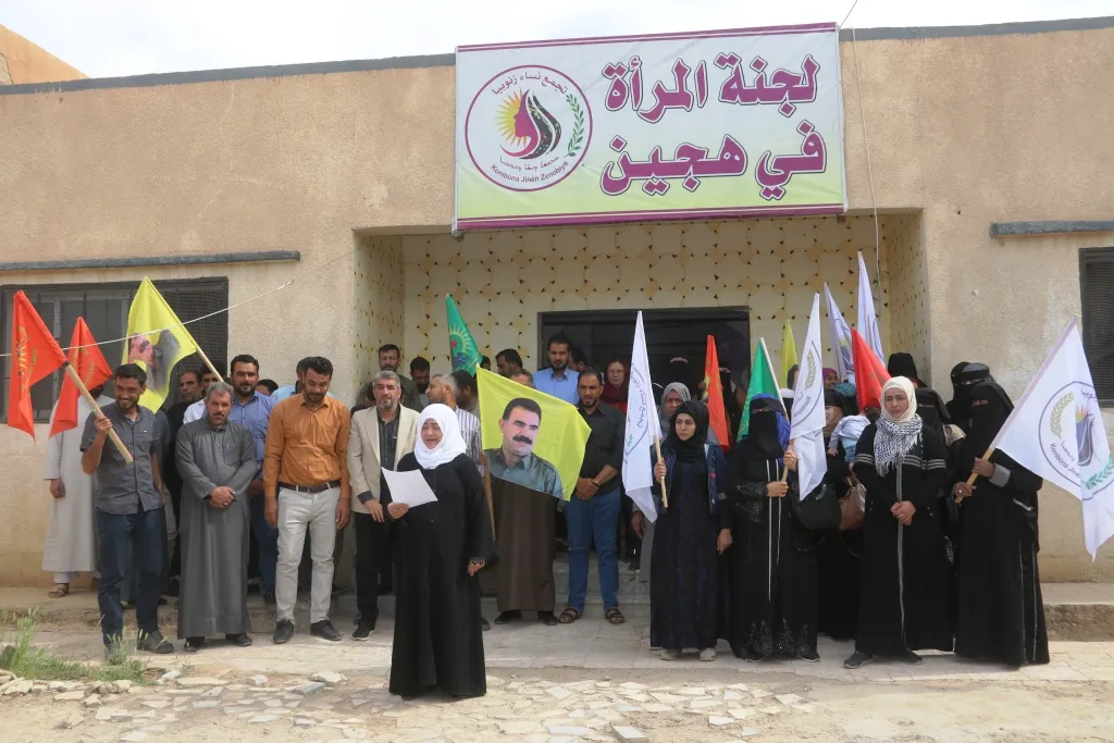 Jin li ber tecrîd, lêkirina dîwar û ambargoyê derketin