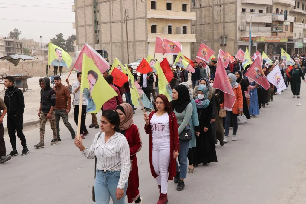 ​​​​​​​Li Kobanê û Minbicê xwepêşandanên li dijî êrişên dagirkeriyê