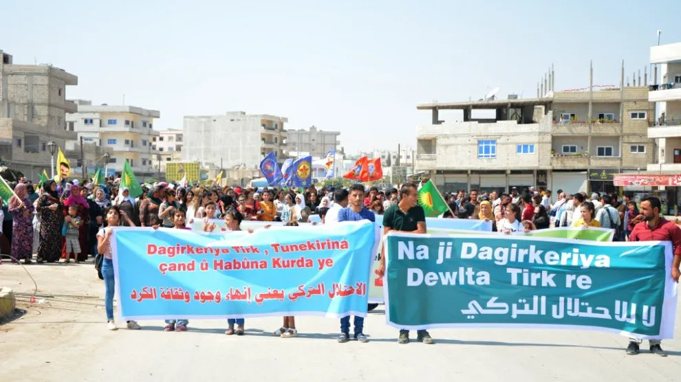 Şêniyên Kobanê: Em dev ji axa xwe bernadin, em ê li ber xwe bidin