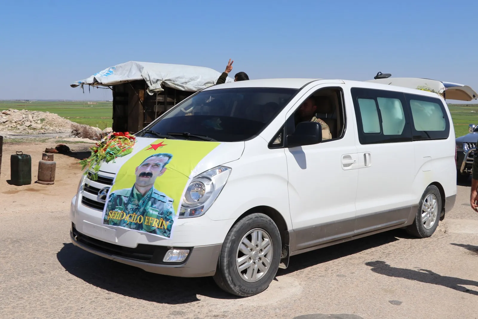 Cenazeyê şehîd Cîlo Efrîn bi merasîmeke girseyî hat veşartin