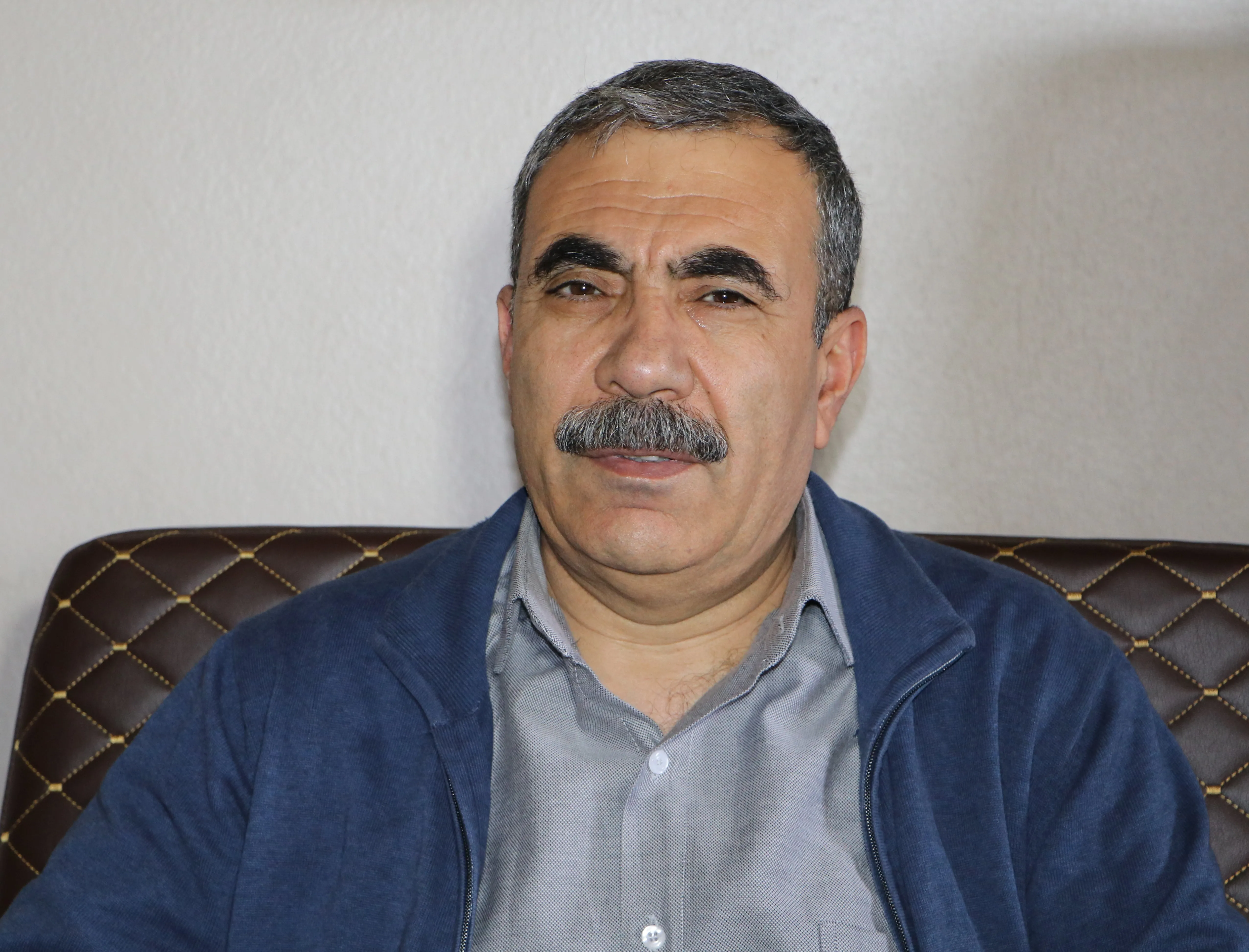 Aldar Xelîl: Bi ambargoyan îradeya gel nayê şikandin
