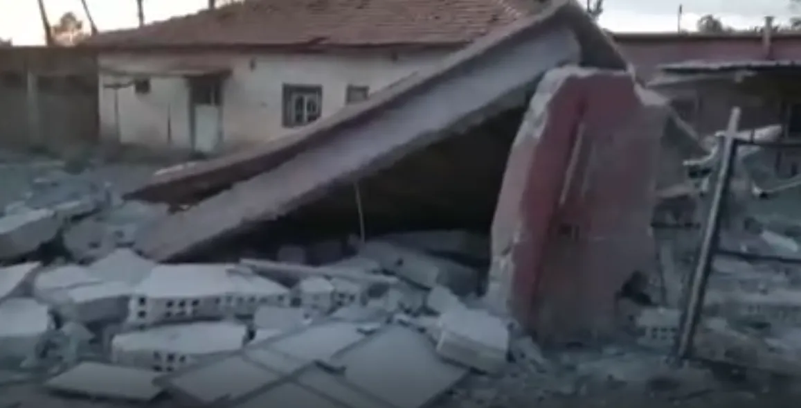 ​​​​​​​Ji ber topbarana li ser gundê Til Tewîl ziyanên mezin ên madî çêbûn