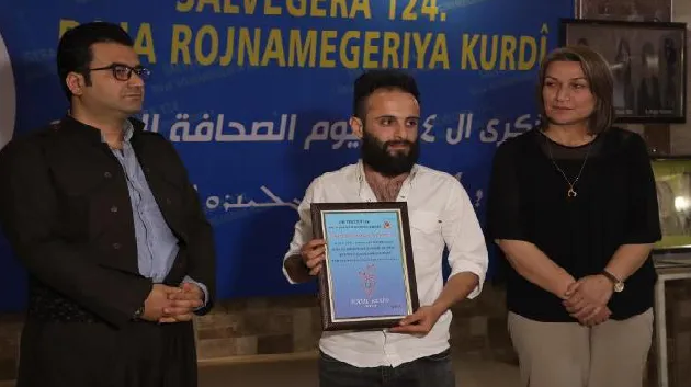 ​​​​​​​Xelatên Şehîd Mezlûm Bagok hatin dayîn