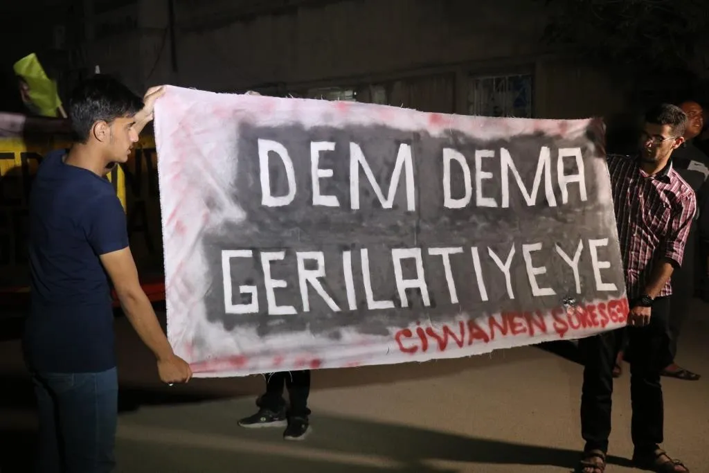 Li Qamişlo ciwanan êrişên dewleta Tirk şermezar kirin