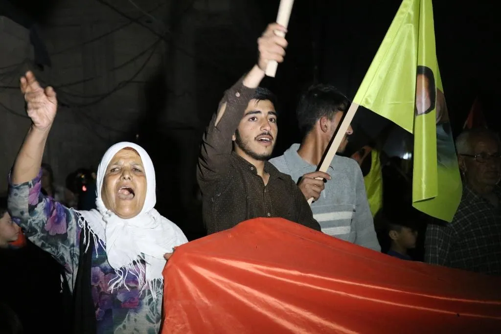 Li Qamişlo ciwanan êrişên dewleta Tirk şermezar kirin