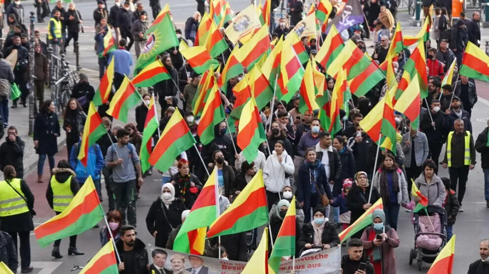 ​​​​​​​PYD-Ewropa: Dema parastina destkeftiyên neteweya Kurd e