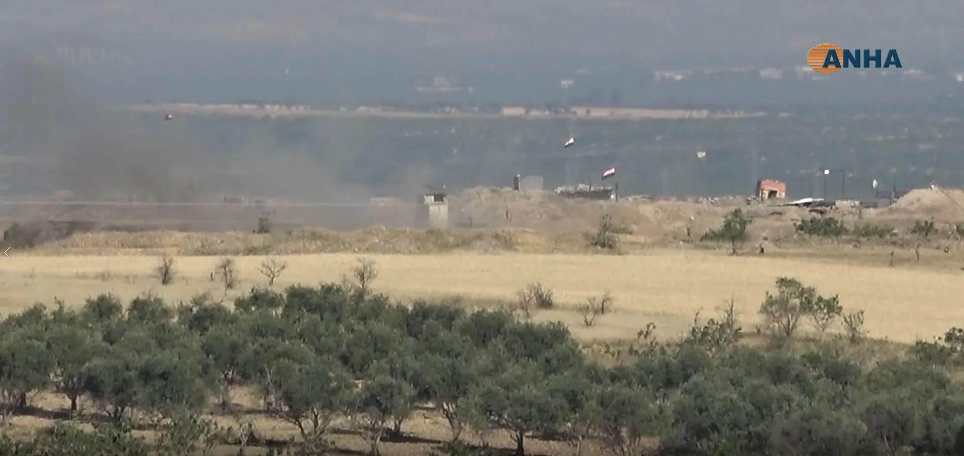 Topbarana dijwar li ser gundewarê Kobanê dewam dike