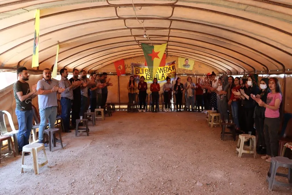 Beşdarên çalakiya konvedanê: Hebûna kurdan girêdayî berxwedana gerîla ye