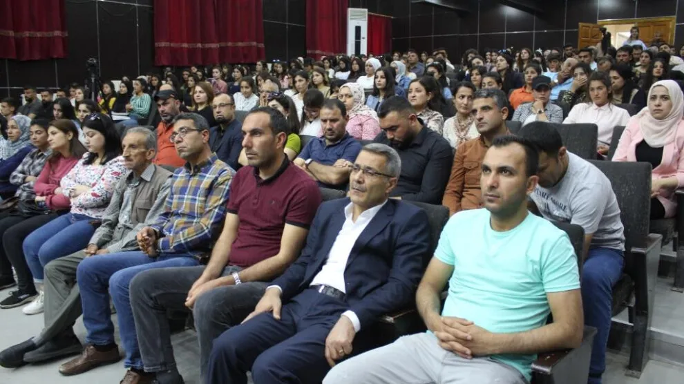 ​​​​​​​Bi boneya Cejna Zimanê Kurdî li Kobanê komxebat