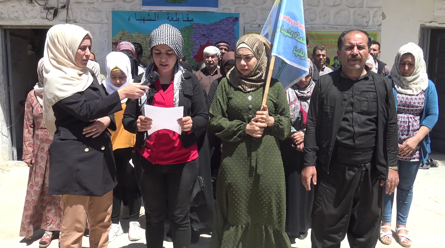 Koçberên Şehbayê bertek nîşanî lêkirina dîwar li derdora herêmên dagirkirî da