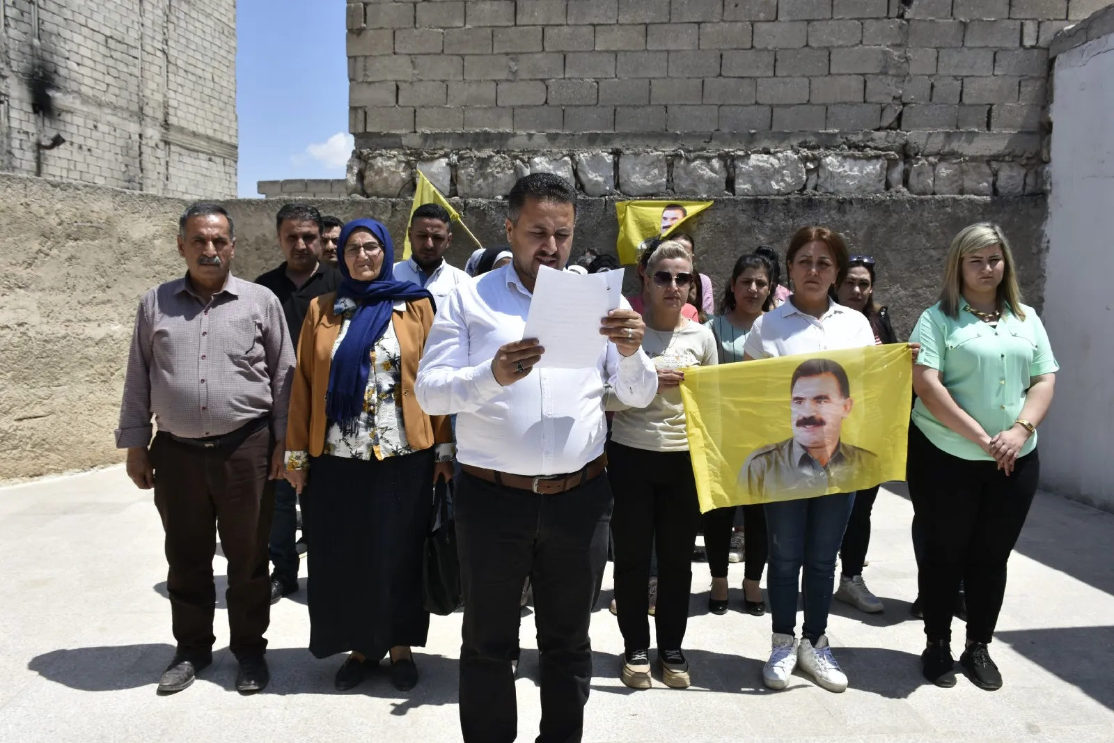 Parêzerên Helebê banga bidawîkirina tecrîda li ser rêber Ocalan kir