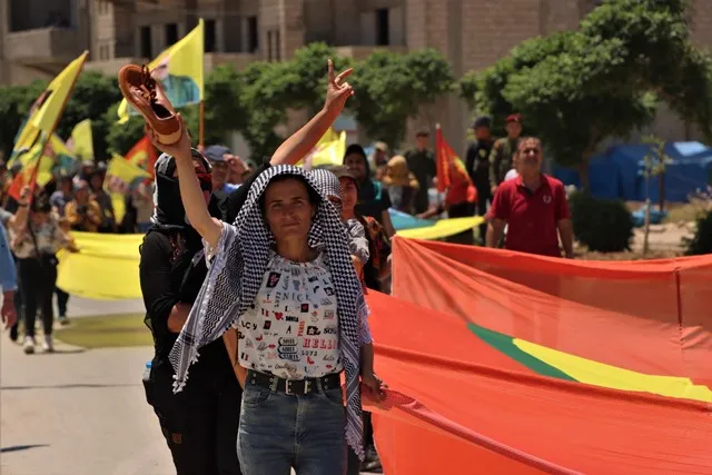 Meşa dirêj a ciwanan ji Qamişloyê dest pê kir