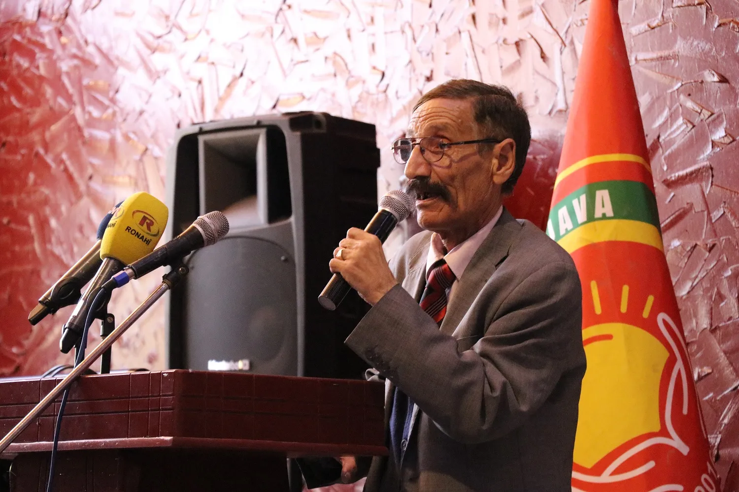 73 xwendekarên din ji Zanîngeha Rojava derçûn