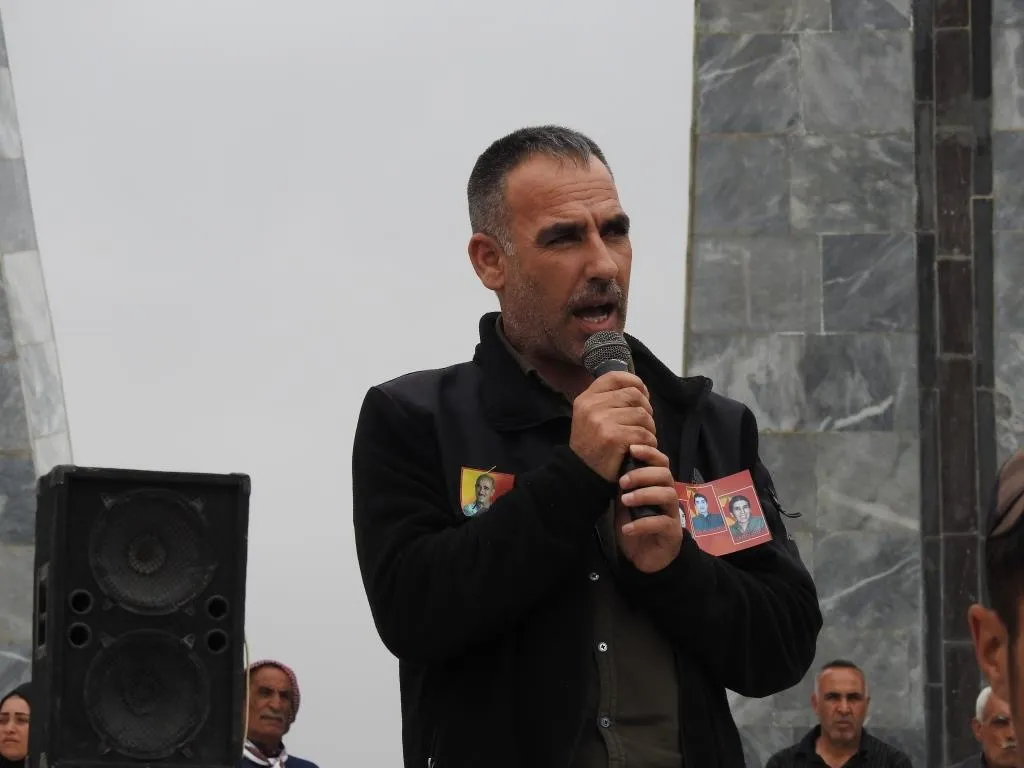Li Kobanê merasîmê 4 şehîdan