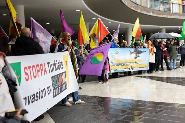 Li Stockholmê ji bo piştgiriya gerîla û Rojava çalakî