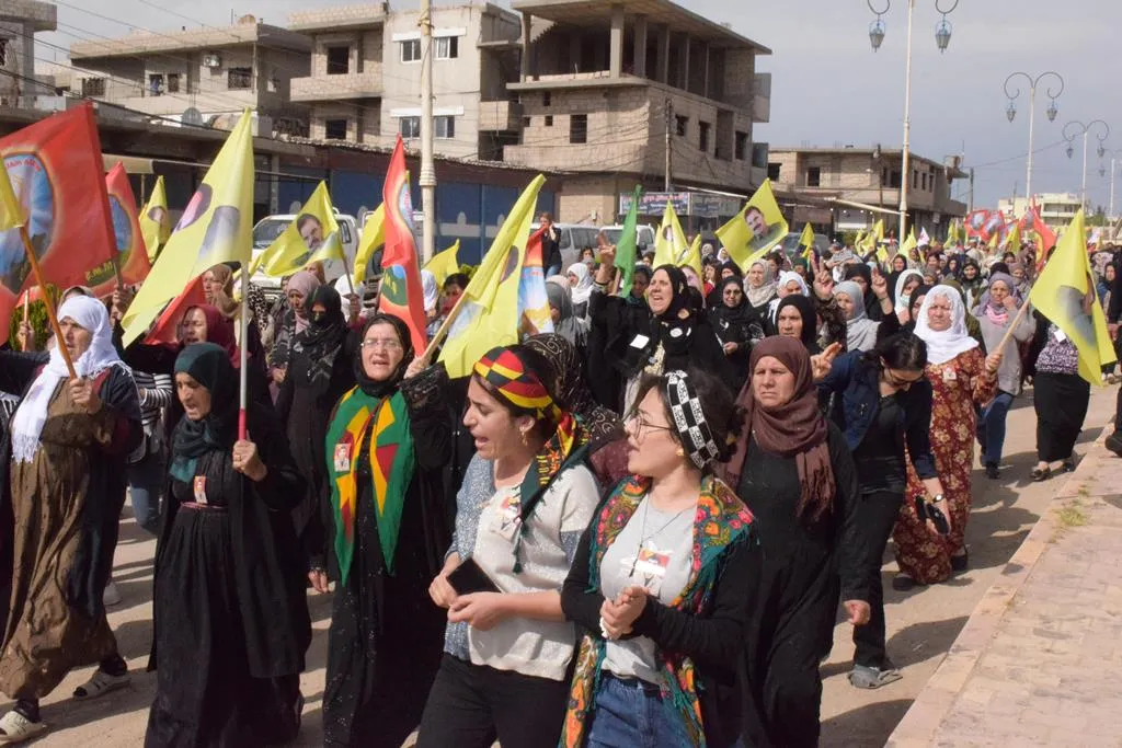 Bi hezaran welatiyan sersaxiya malbat şehîd Herekol Tekoşer xwest