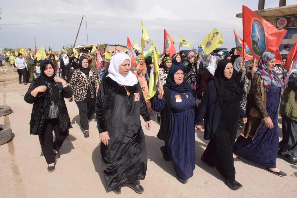 Bi hezaran welatiyan sersaxiya malbat şehîd Herekol Tekoşer xwest