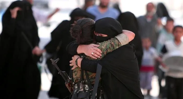 ​​​​​​​Piştî rizgarkirina Tebqayê, rewşa jinan ji koletiyê veguherî pêşnegtiyê