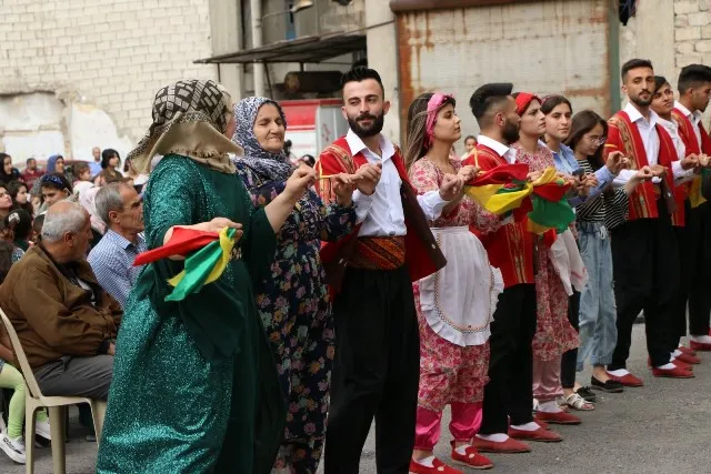 Bi boneya Roja Zimanê Kurdî çalakiyên cihereng