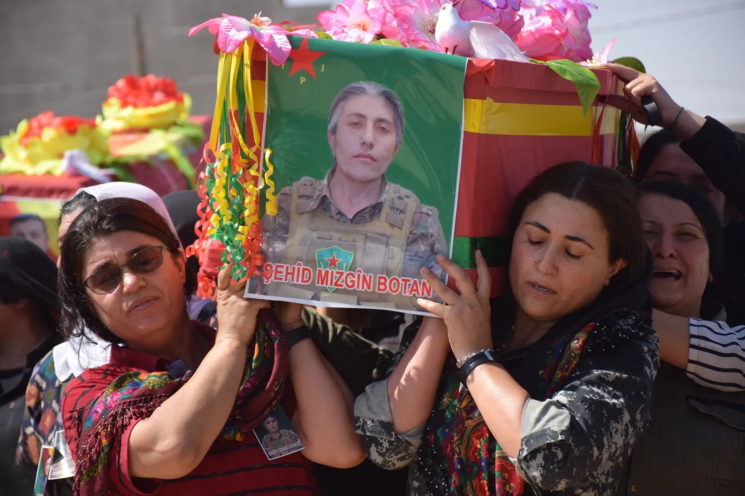Şêniyên Qamişlo şehîd Mizgîn Botan û Kîsra Melek oxir kirin