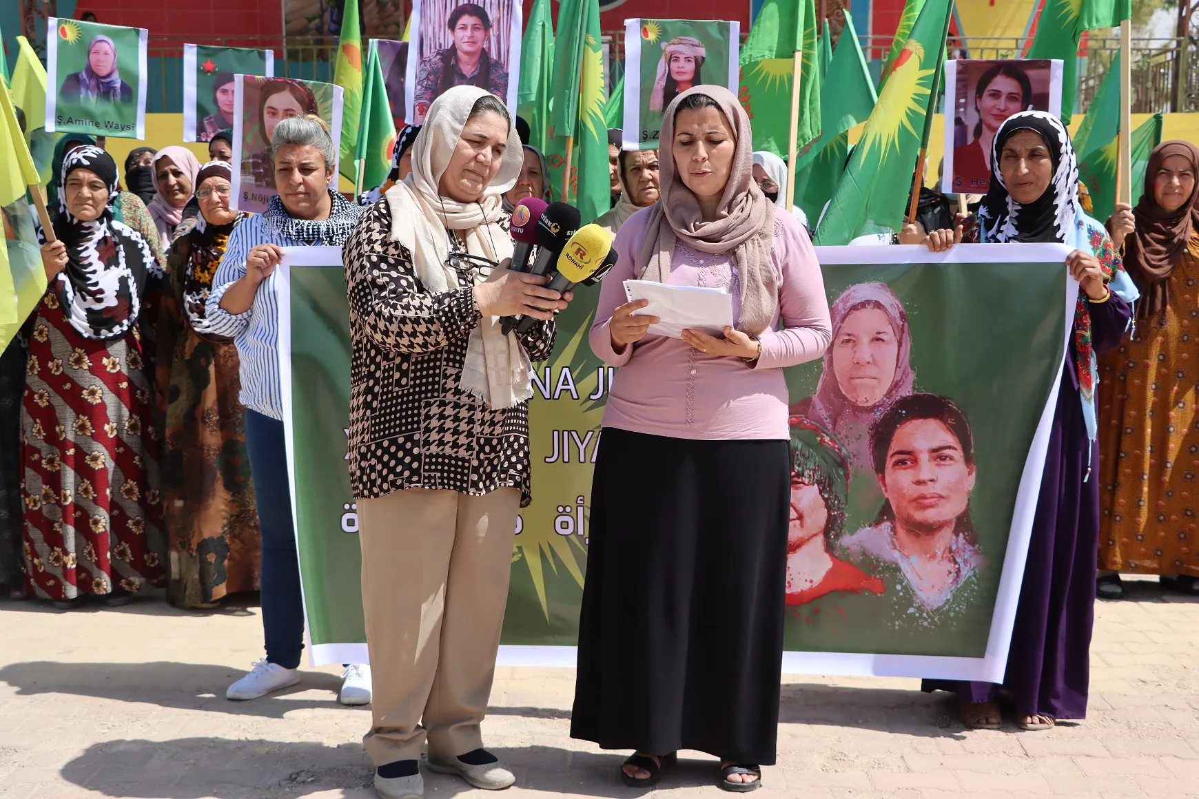 Şêniyên herêma Cizîrê şehîdên Komkujiya Helincê bi bîr anîn