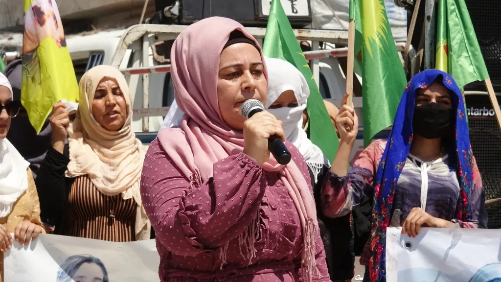 Şêniyên herêma Firatê şehîdên Komkujiya Helincê bi bîr anîn