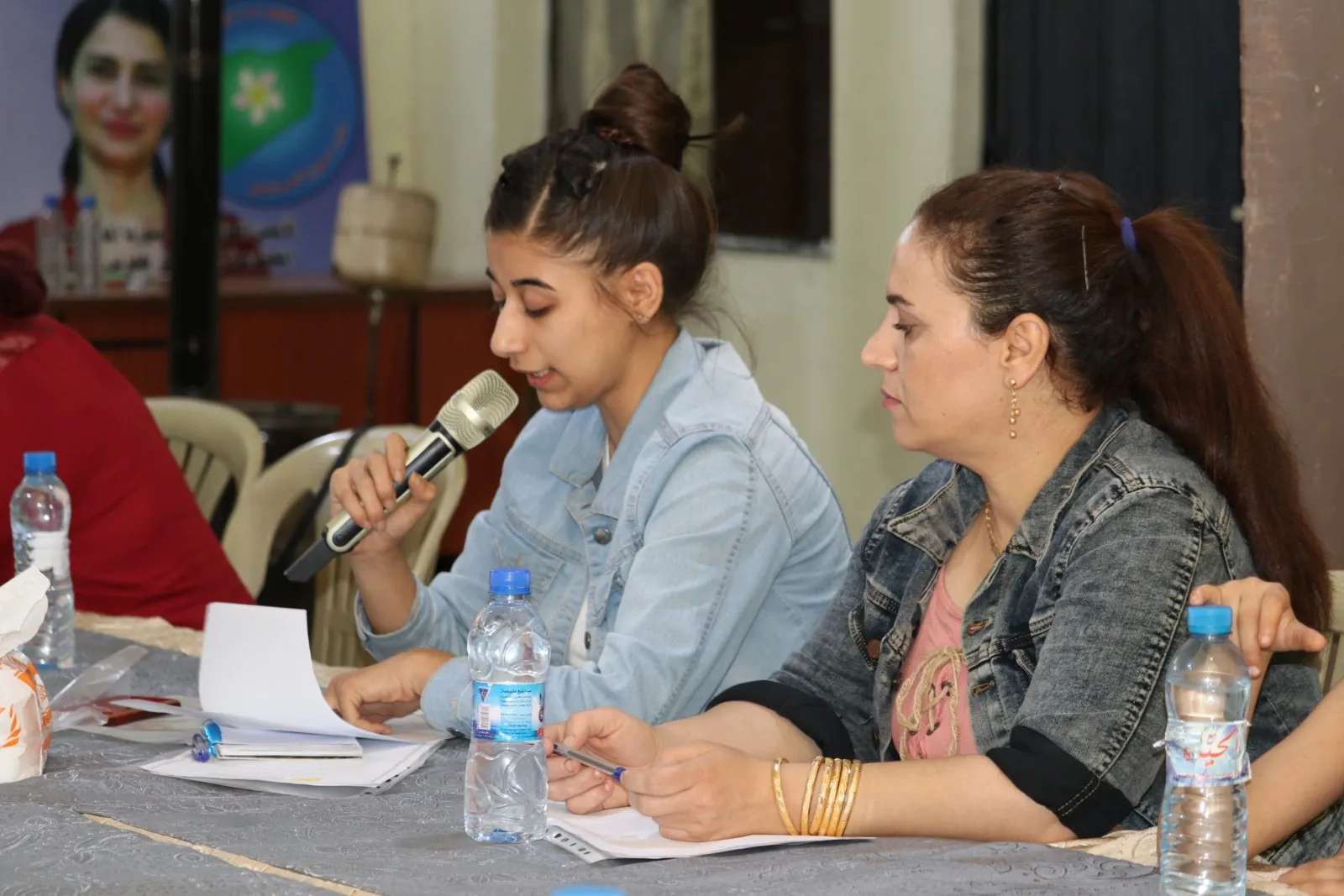 Li Helebê werşeyek xebatê bi navnîşan “Aloziya Sûriyê û bandorên wê li ser jinan”